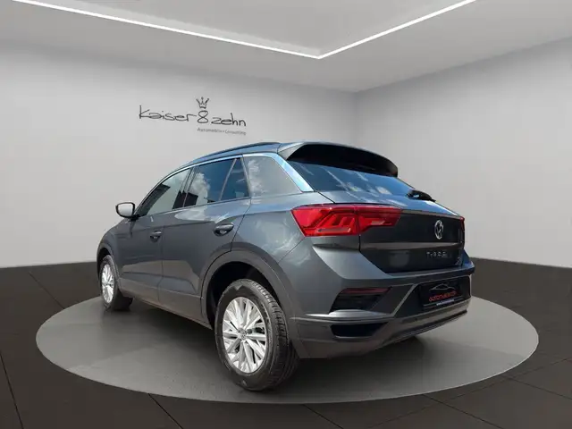 Volkswagen T-Roc view 6