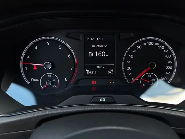 Volkswagen T-Roc view 23