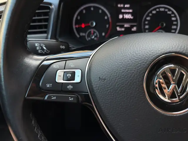 Volkswagen T-Roc view 19