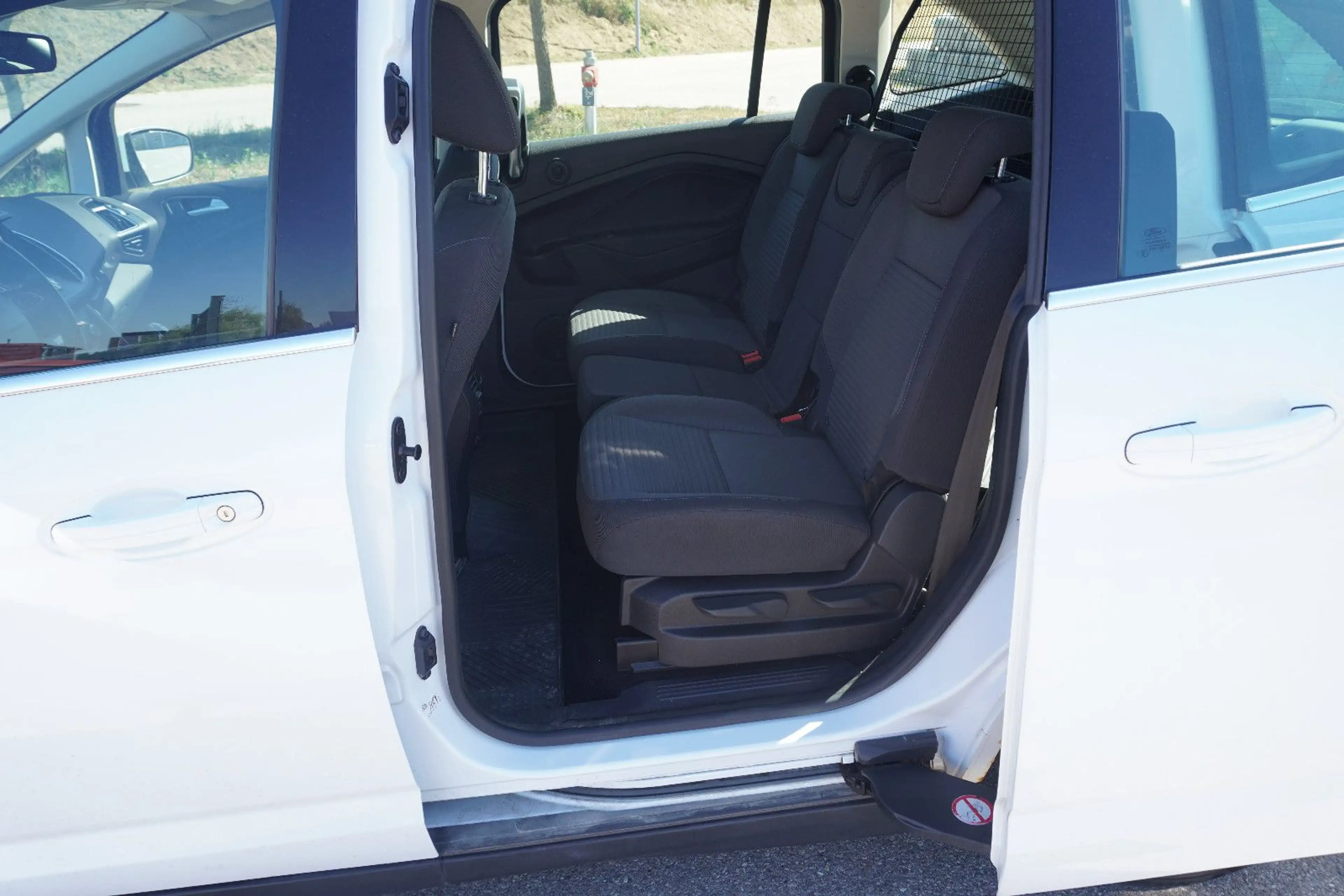 Ford Grand C-Max Grand C-MAX Titanium Parkassist 2.Hd — photo 13