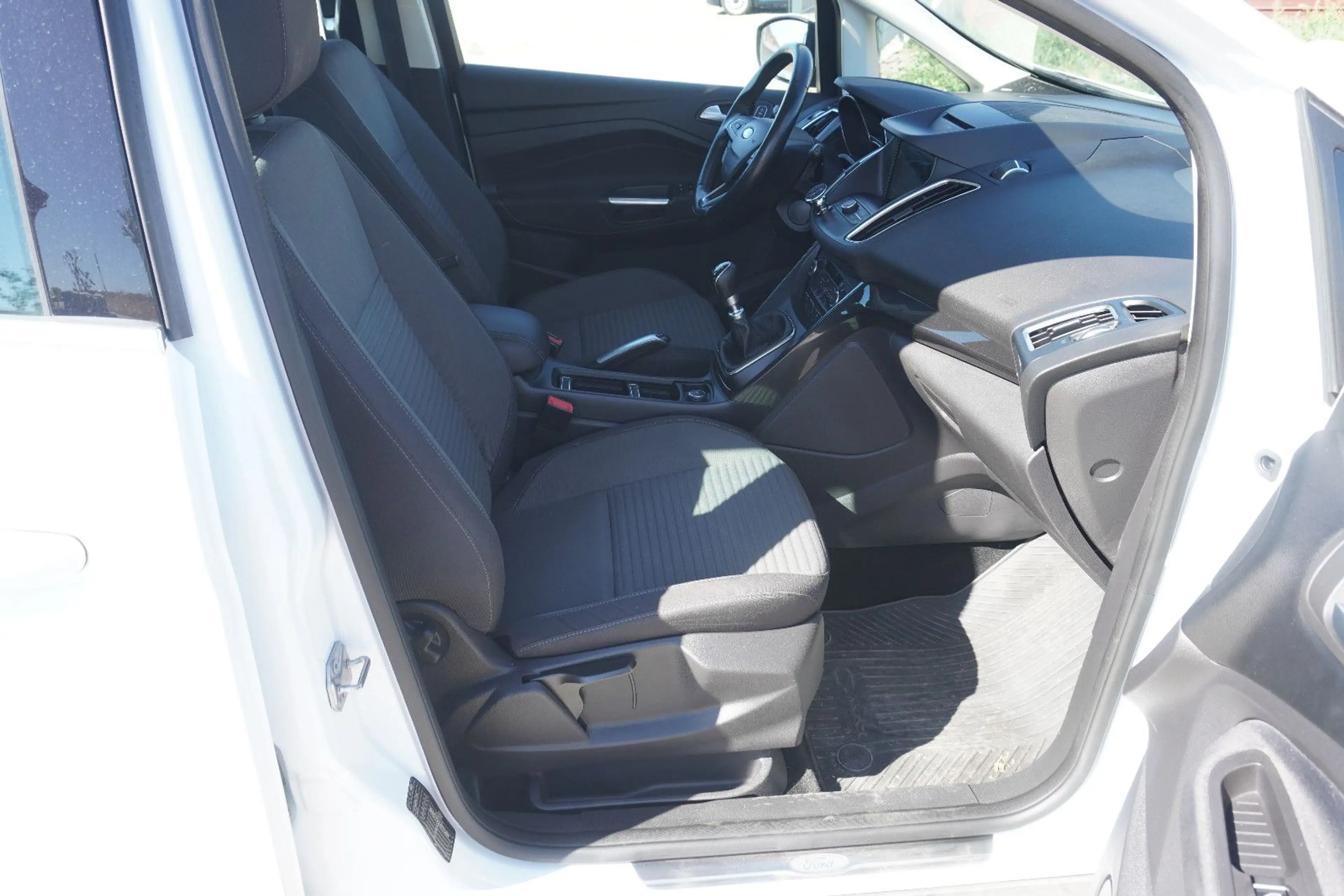 Ford Grand C-Max Grand C-MAX Titanium Parkassist 2.Hd — photo 11