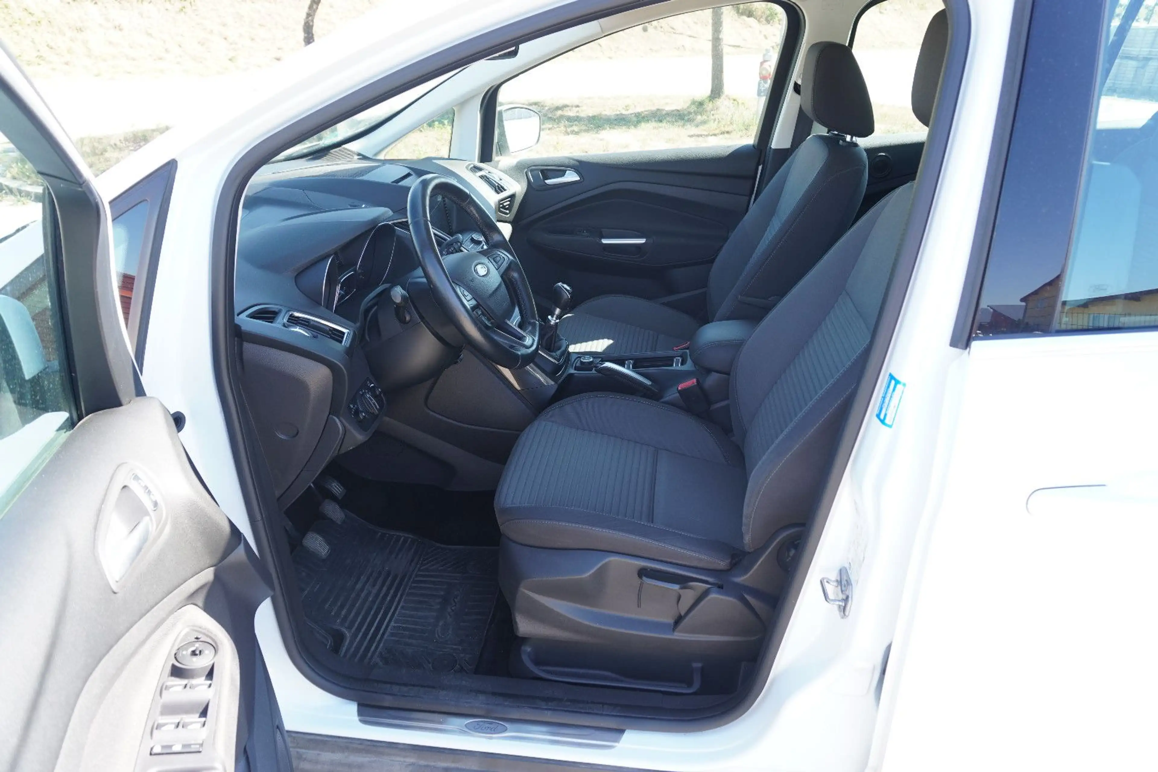 Ford Grand C-Max Grand C-MAX Titanium Parkassist 2.Hd — photo 10