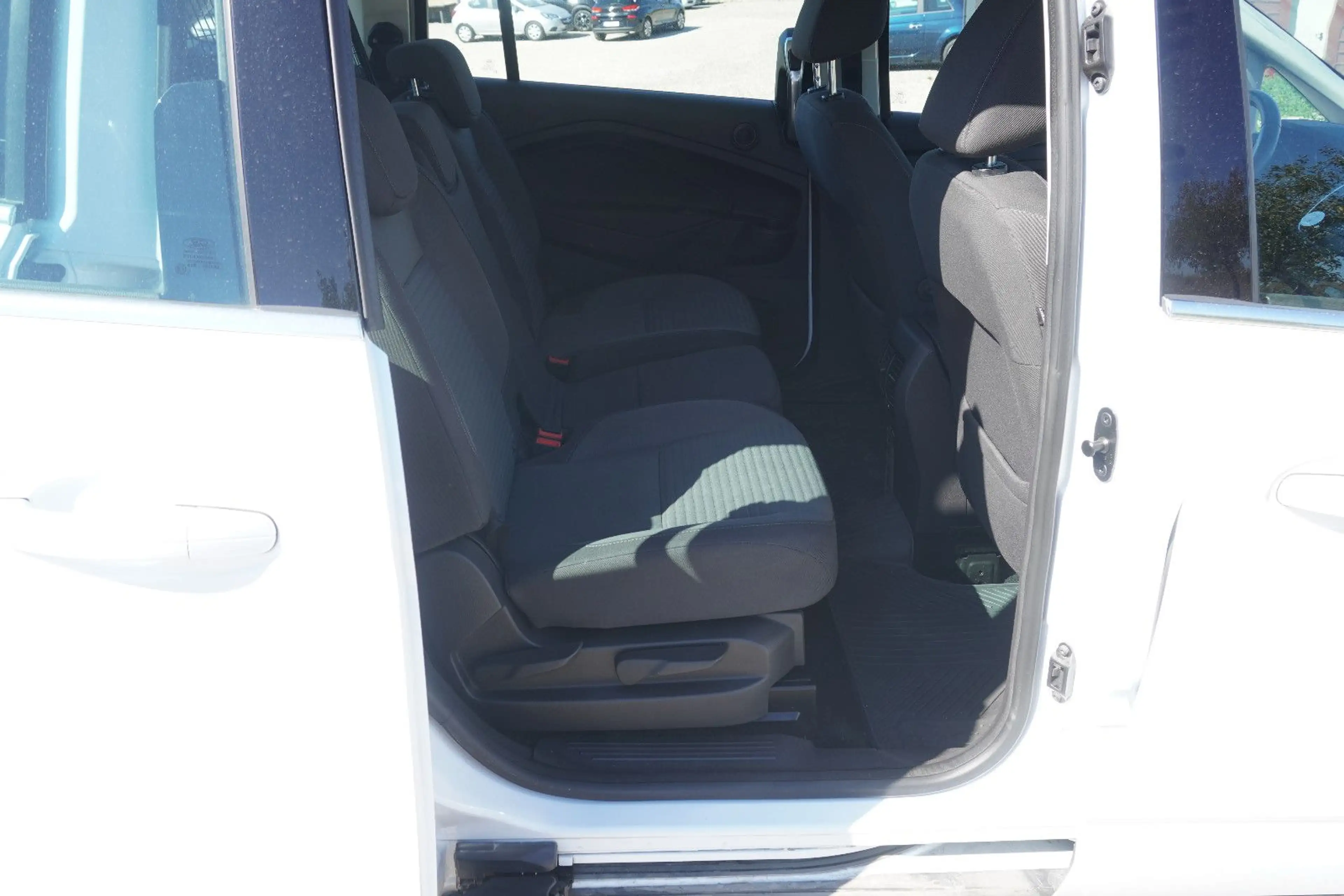 Ford Grand C-Max Grand C-MAX Titanium Parkassist 2.Hd — photo 12