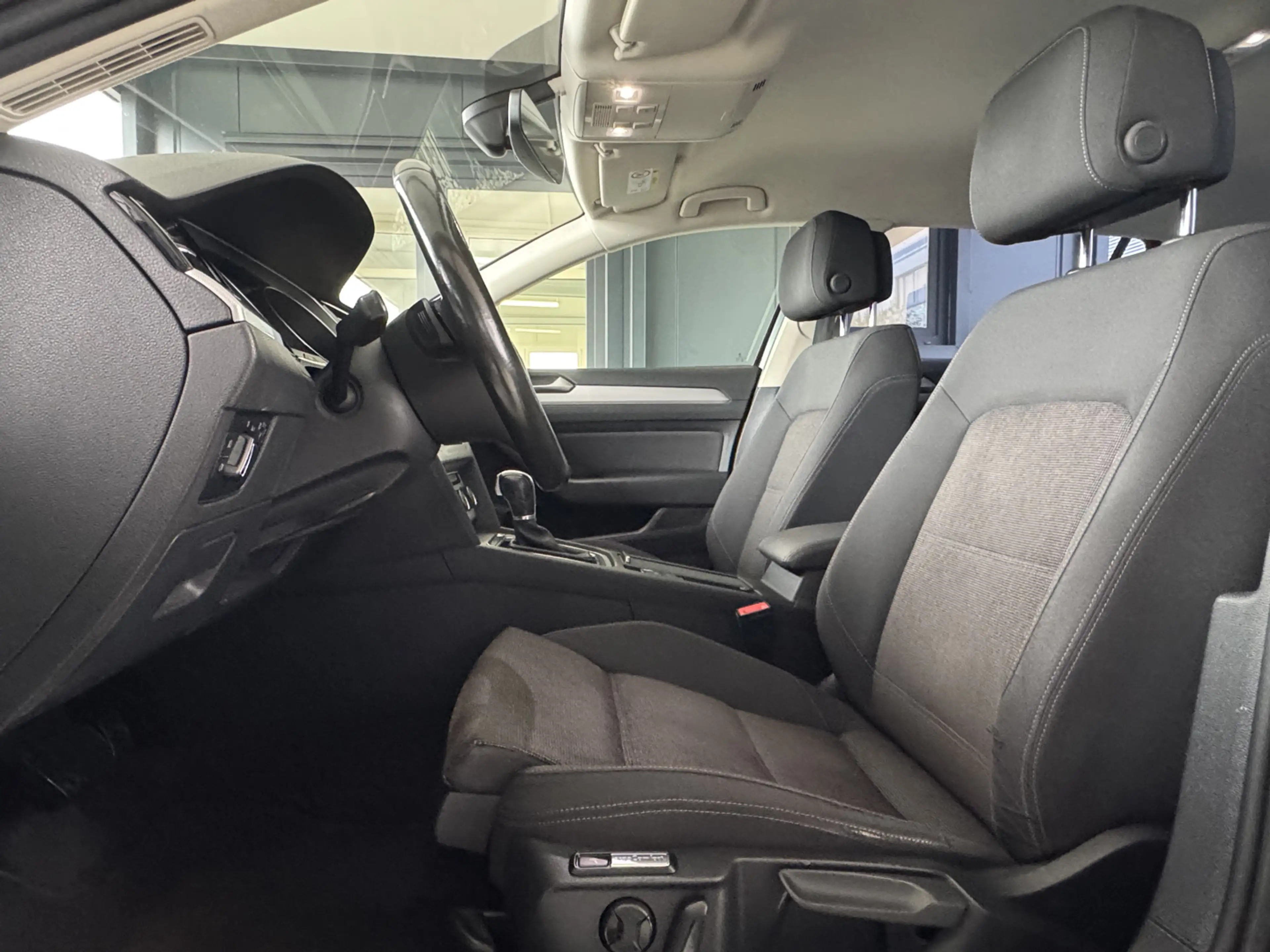 Volkswagen Passat Passat 2.0 TDI DSG,ACC,TEMP,NAVI,AHK — photo 7