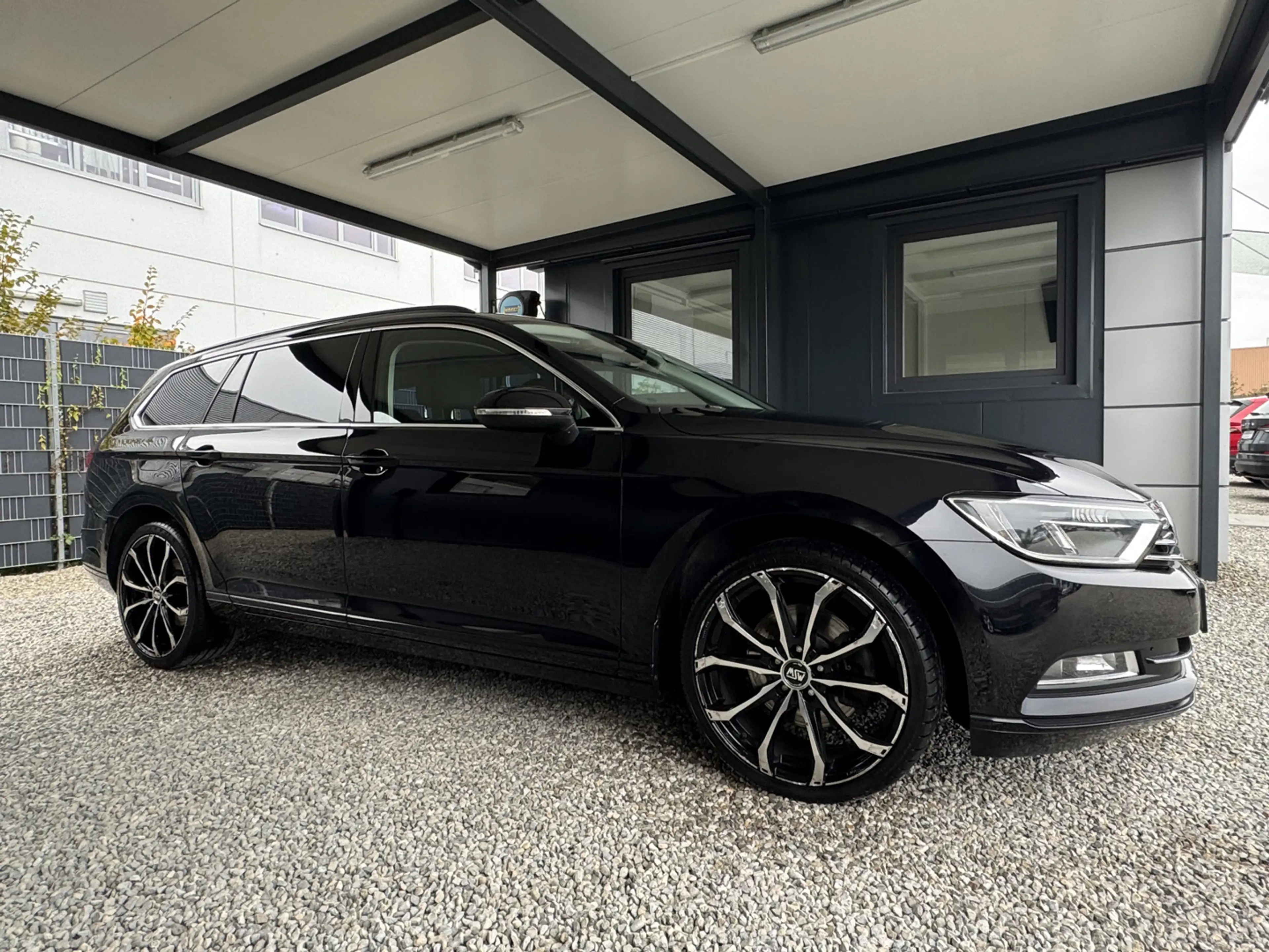 Volkswagen Passat Passat 2.0 TDI DSG,ACC,TEMP,NAVI,AHK — photo 2