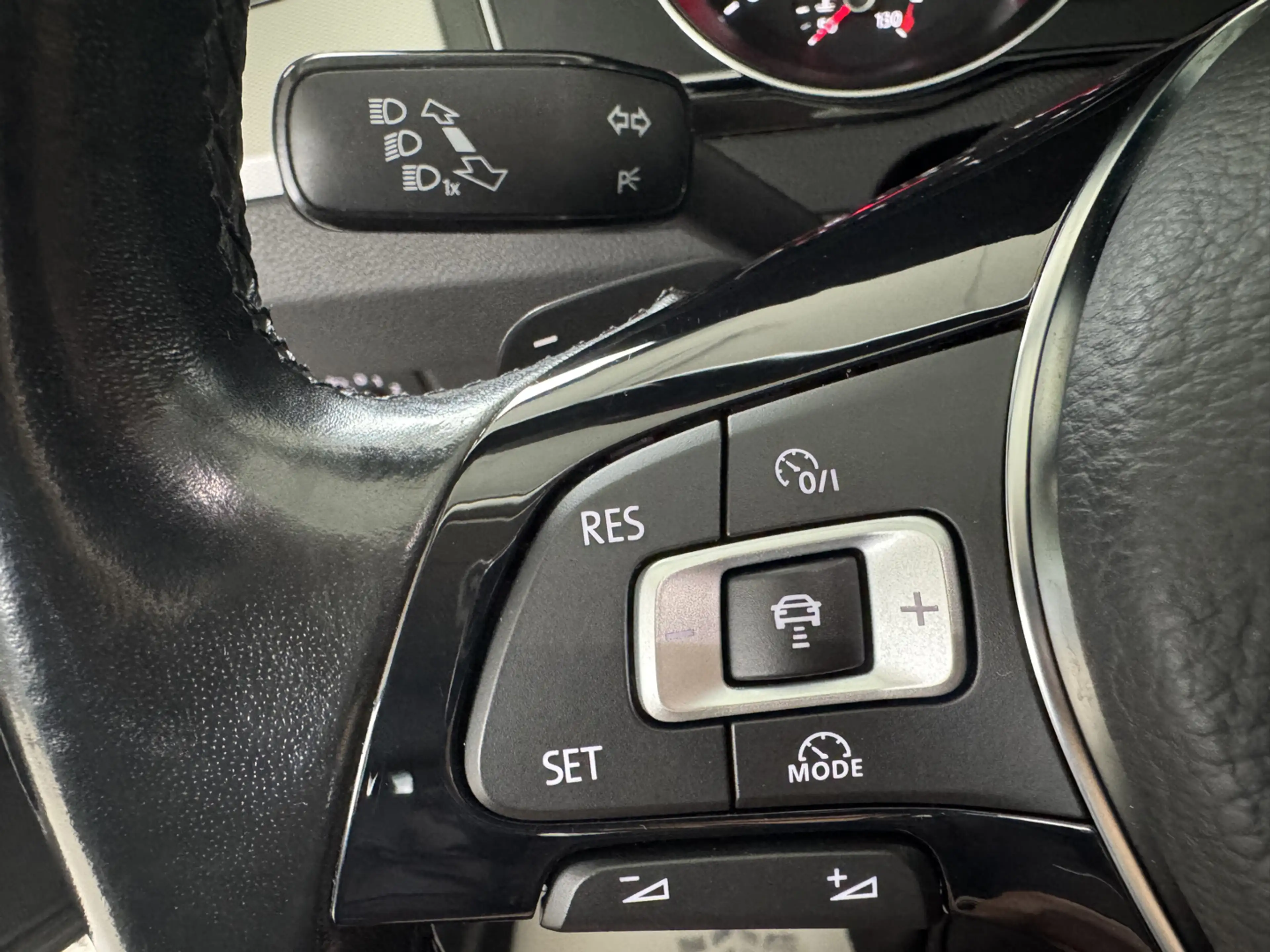 Volkswagen Passat Passat 2.0 TDI DSG,ACC,TEMP,NAVI,AHK — photo 13