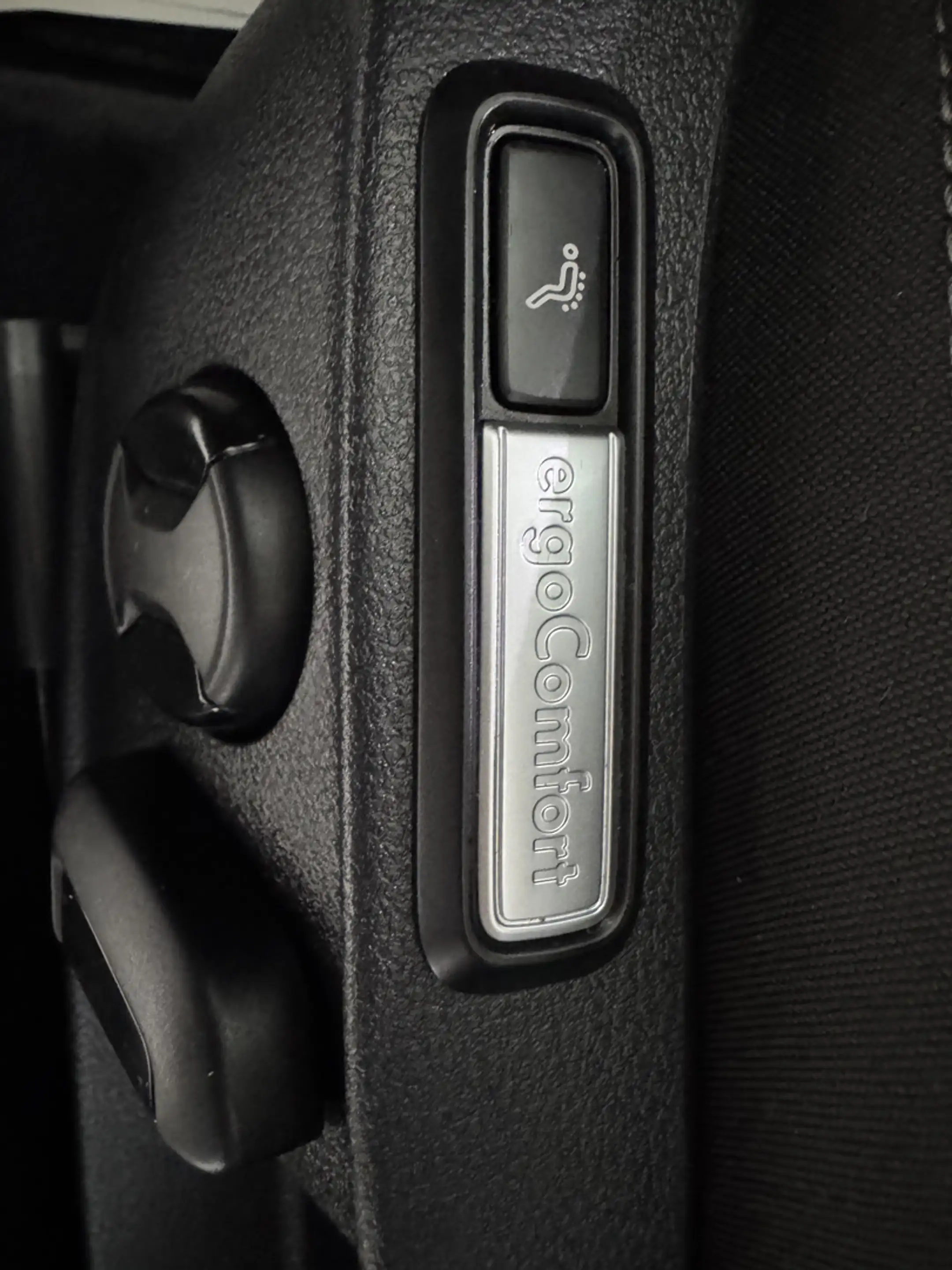 Volkswagen Passat Passat 2.0 TDI DSG,ACC,TEMP,NAVI,AHK — photo 14