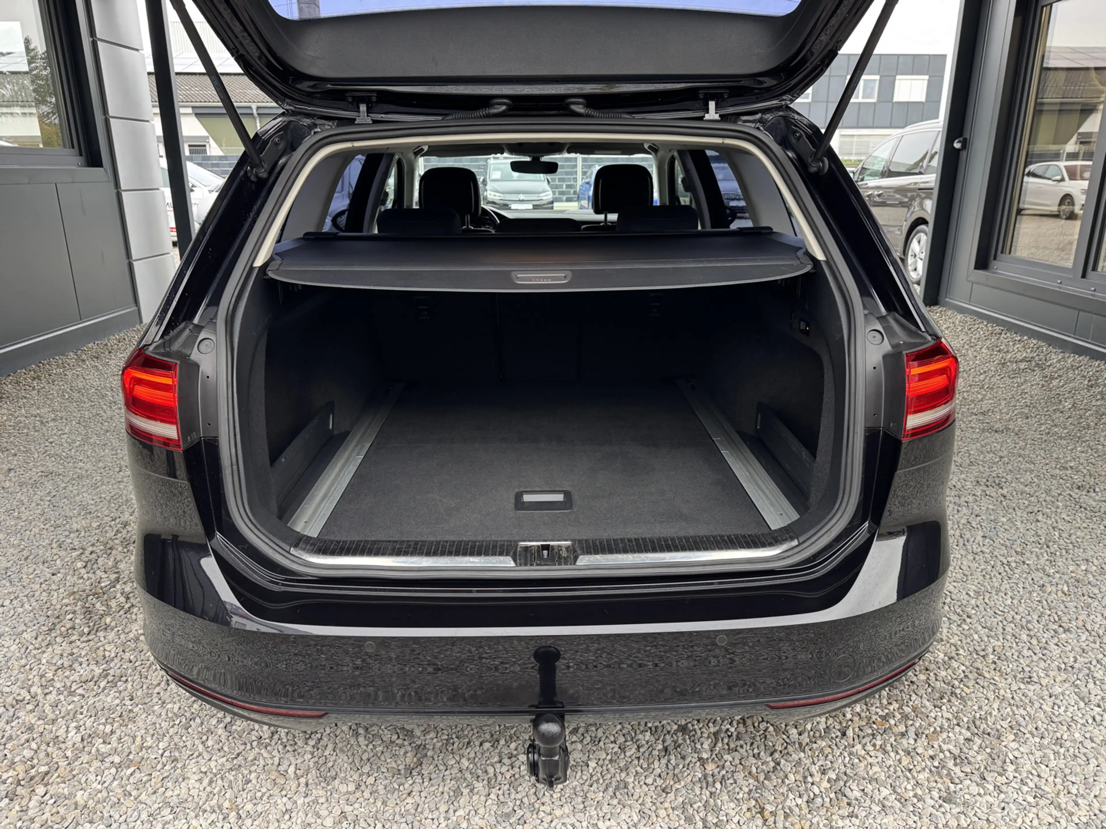 Volkswagen Passat Passat 2.0 TDI DSG,ACC,TEMP,NAVI,AHK — photo 15