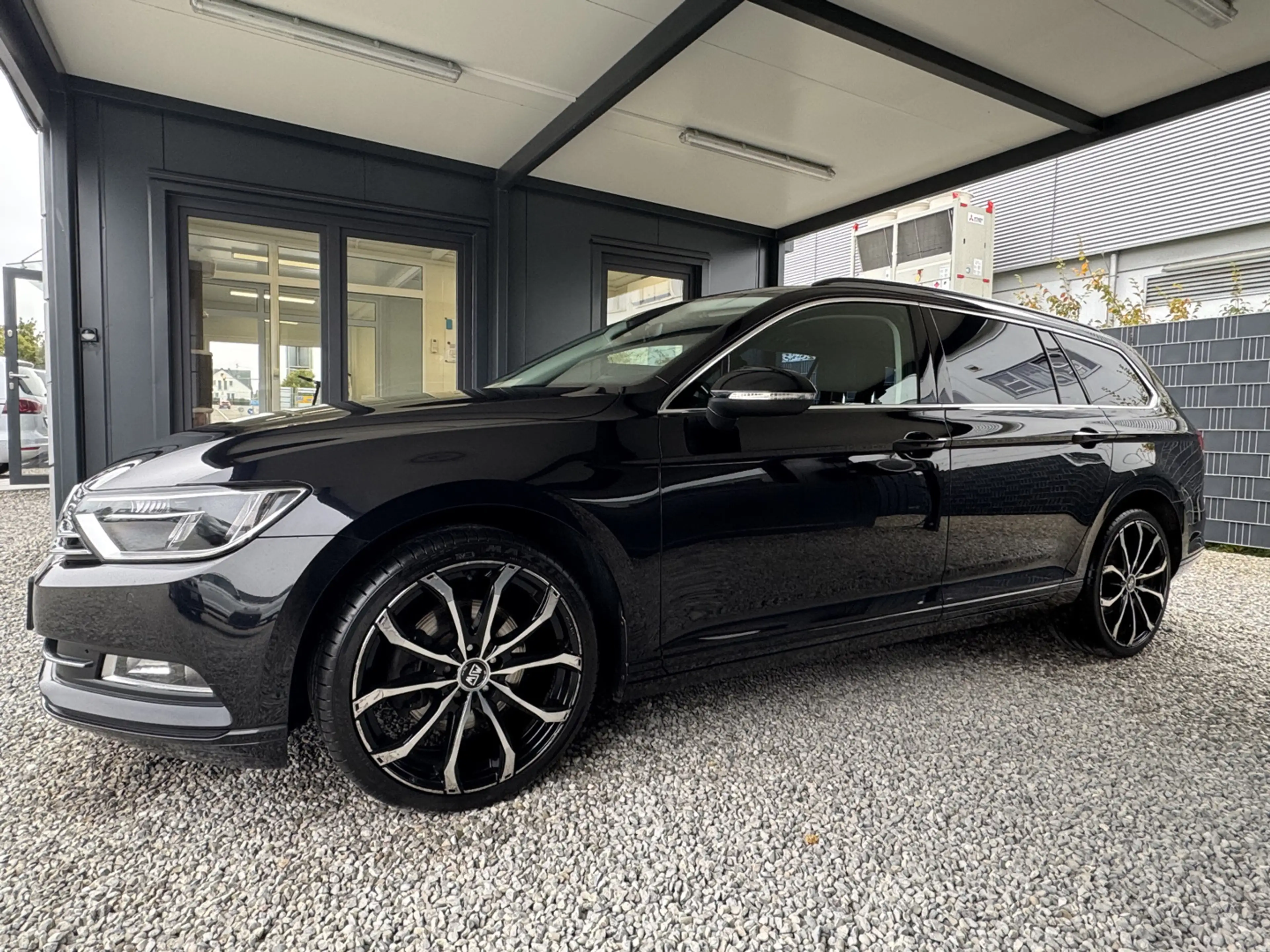 Volkswagen Passat Passat 2.0 TDI DSG,ACC,TEMP,NAVI,AHK — photo 6