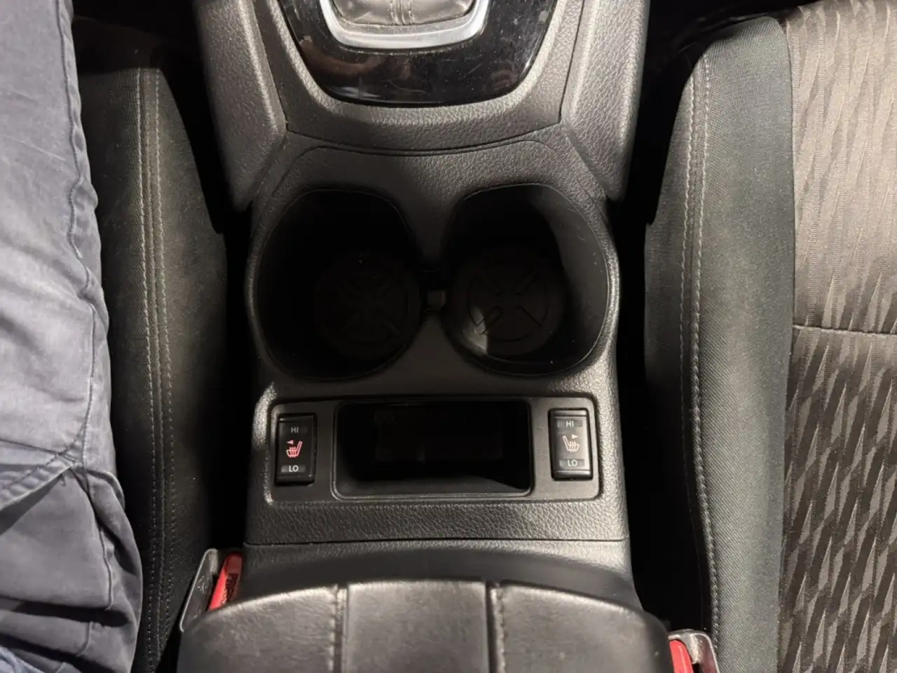 Nissan Rogue fotografie Nissan Rogue