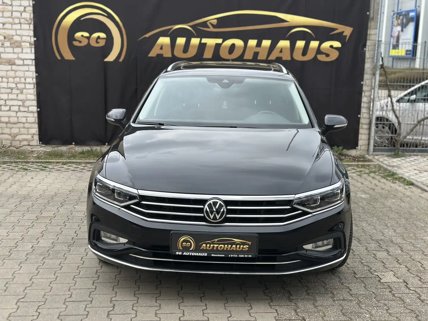 Volkswagen Passat Variant Elegance Schwarz - 1