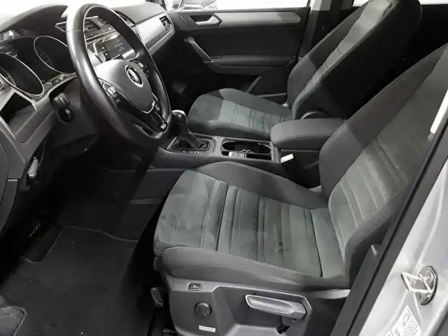 Volkswagen Touran view 7