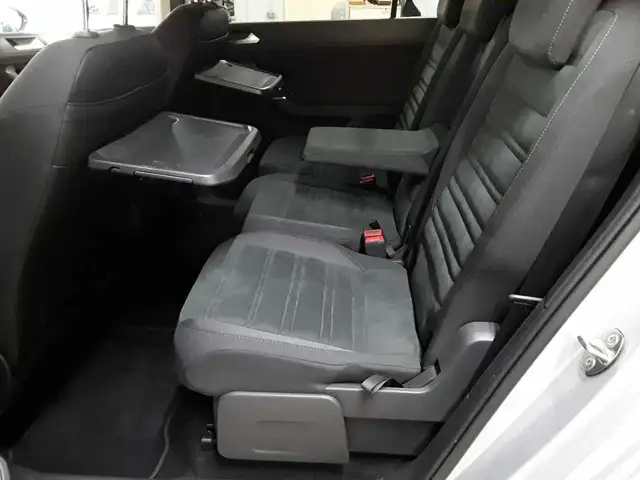 Volkswagen Touran view 13
