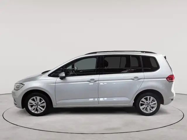 Volkswagen Touran view 6
