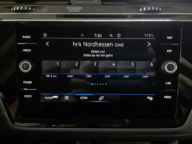Volkswagen Touran view 12