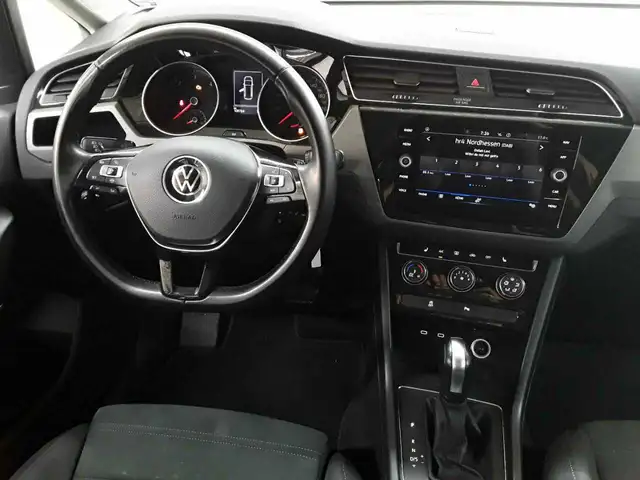 Volkswagen Touran view 10