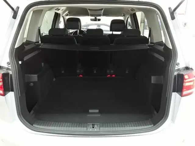 Volkswagen Touran view 15
