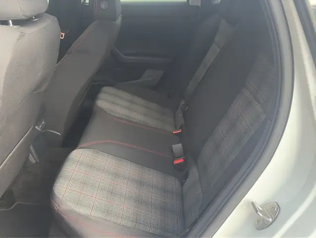 Volkswagen Polo view 7