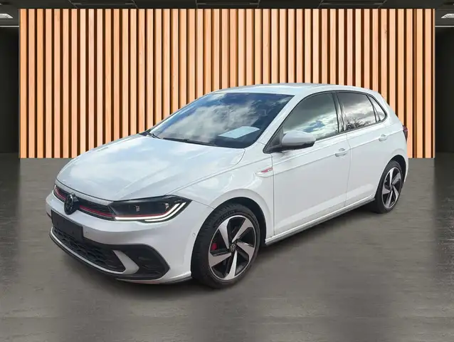 Volkswagen Polo view 2
