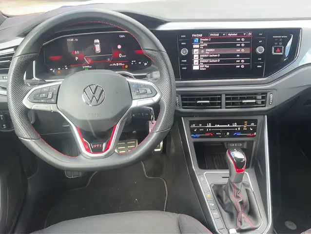 Volkswagen Polo view 9