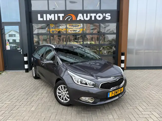 Kia Ceed view 4