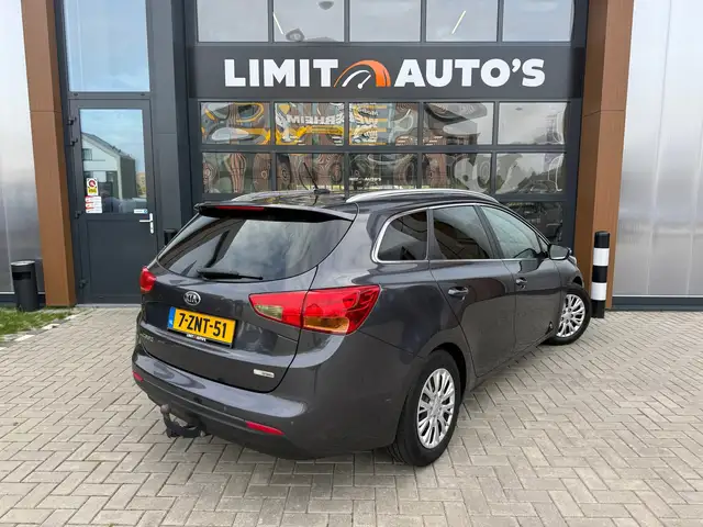 Kia Ceed view 2
