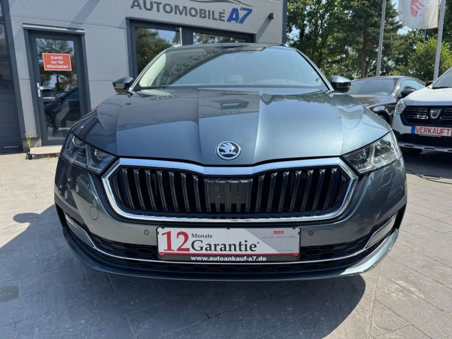 Skoda Octavia Combi Style iV *NAVI/ACC/KAMERA* Grau - 2