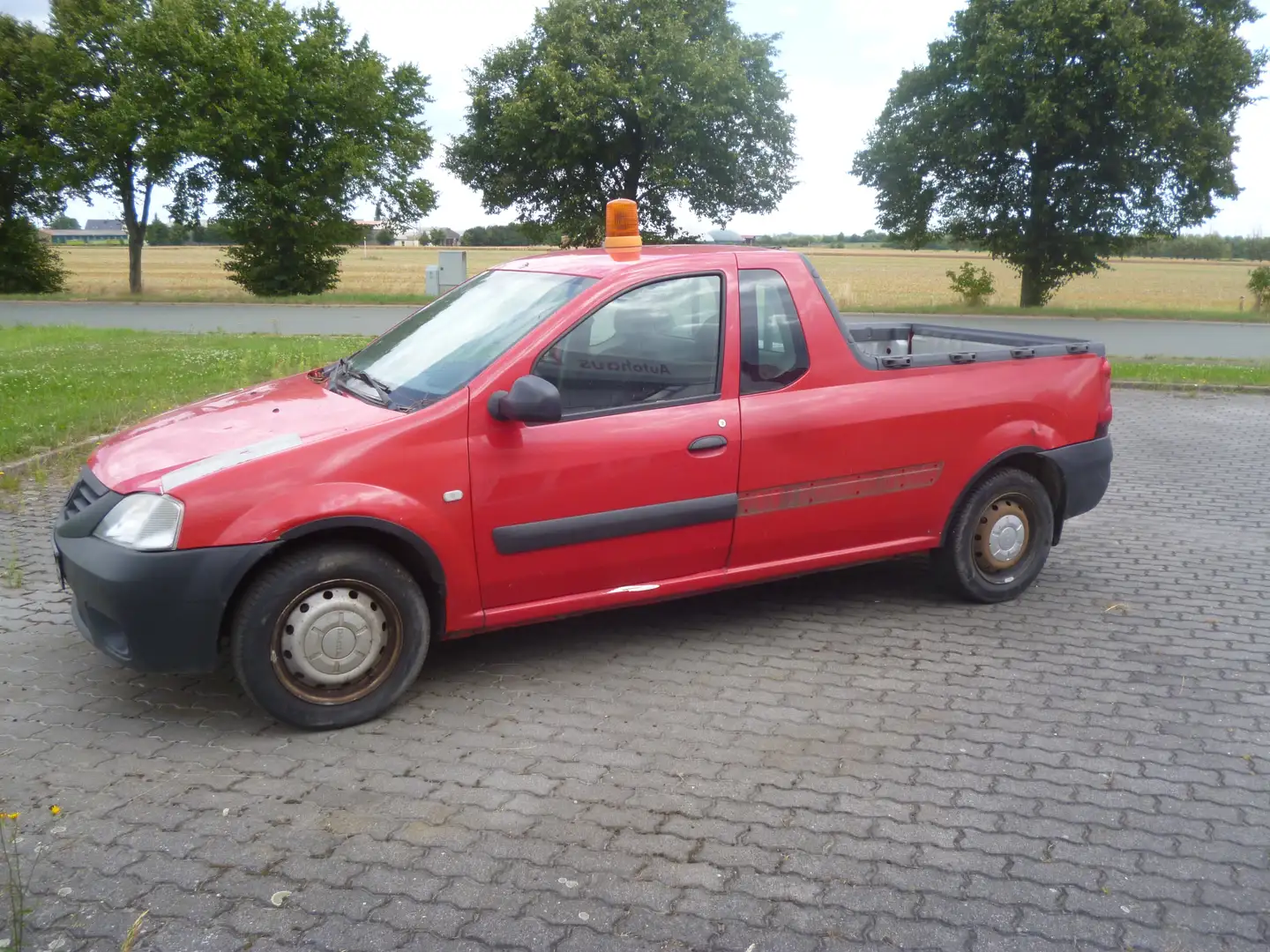 Dacia Pick Up Pick-Up 1.6 MPI Червоний - 2