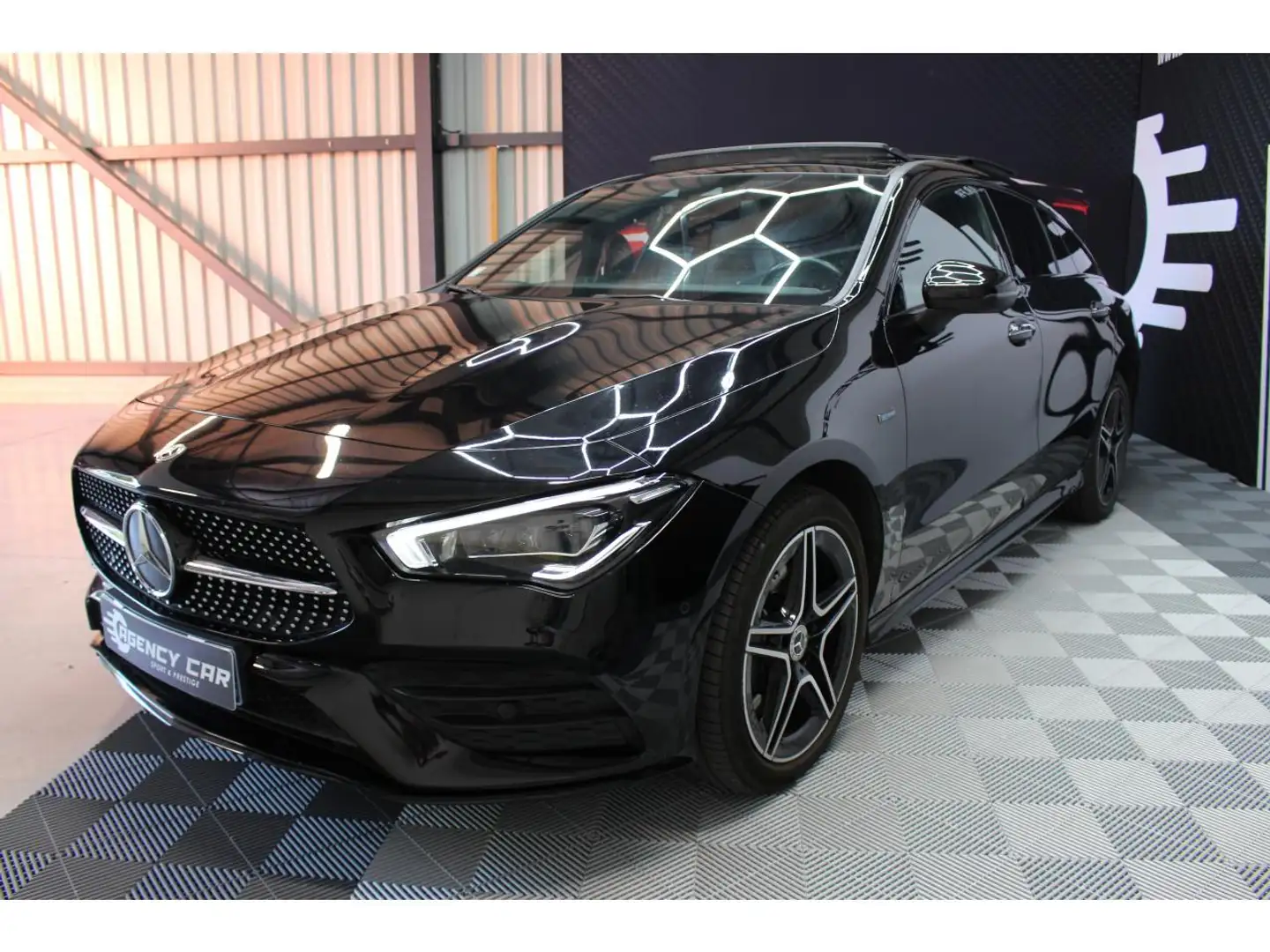 Mercedes-Benz CLA 250 Shooting Brake CLA 250 e + Hybrid EQ Power Negro - 2