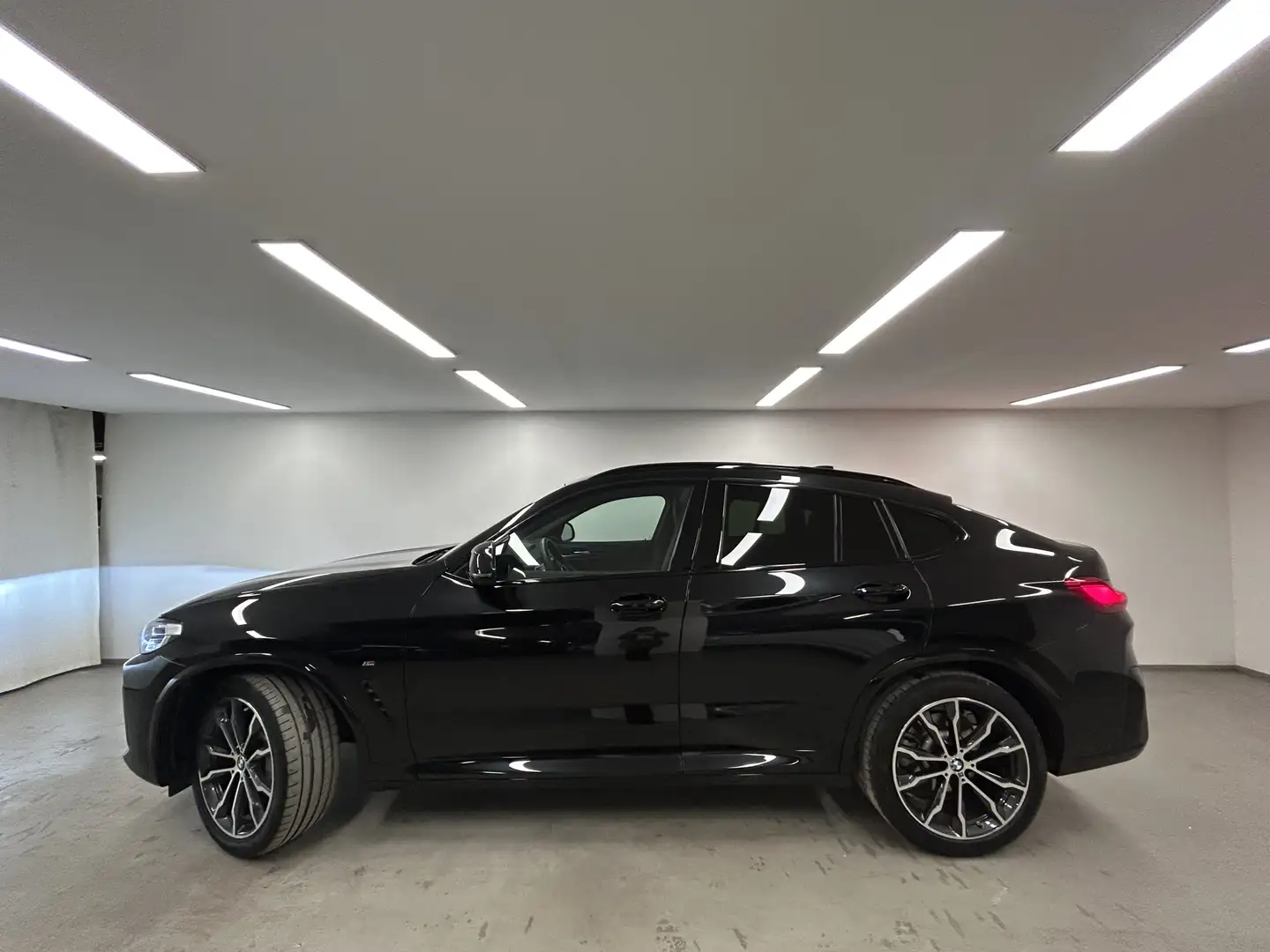 BMW X4 xDrive30d M Sportpaket AHK PANO Harman/Kardon HiFi Schwarz - 2