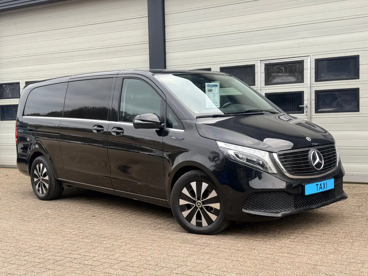 Mercedes-Benz EQV 300 90kWh SoH 95 % L3 Extra Lang - TAXI Pakket - 8 Zit Schwarz - 2