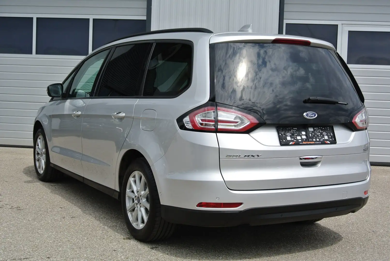 Ford Galaxy 2,5 Duratec FHEV Aut. Edition * NAVI * KAMERA* Silber - 2