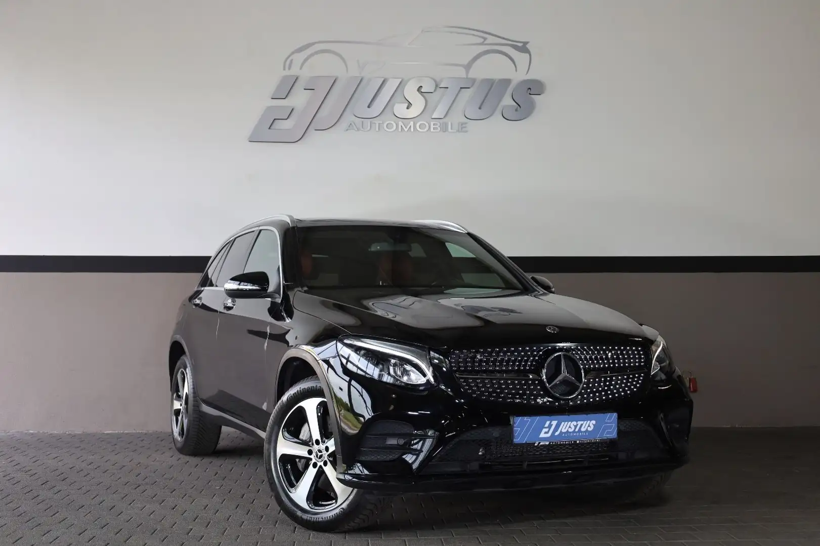 Mercedes-Benz GLC 350 e 4MATIC/BURMESTER/PANO/SHZ/TOTW/RFK/R19 Noir - 1