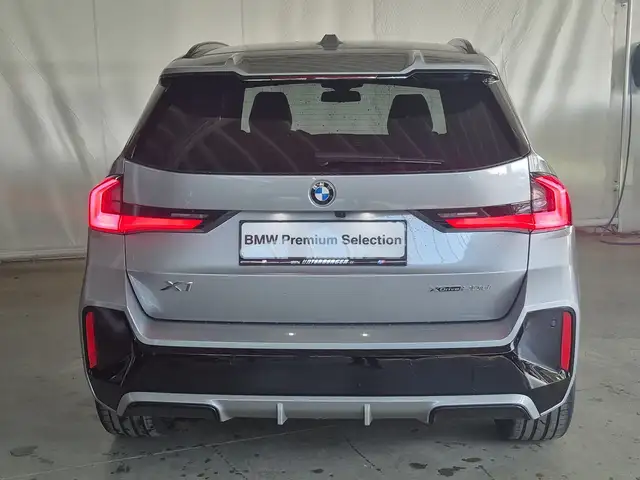 BMW X1 xDrive20d M Sportpaket Pro / AHK verfügbarf ab: 11 Ansicht 6