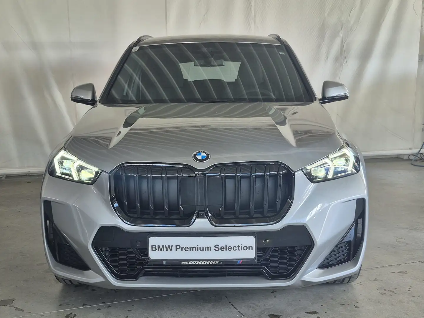 BMW X1 xDrive20d M Sportpaket Pro / AHK verfügbarf ab: 11 Silber - 2