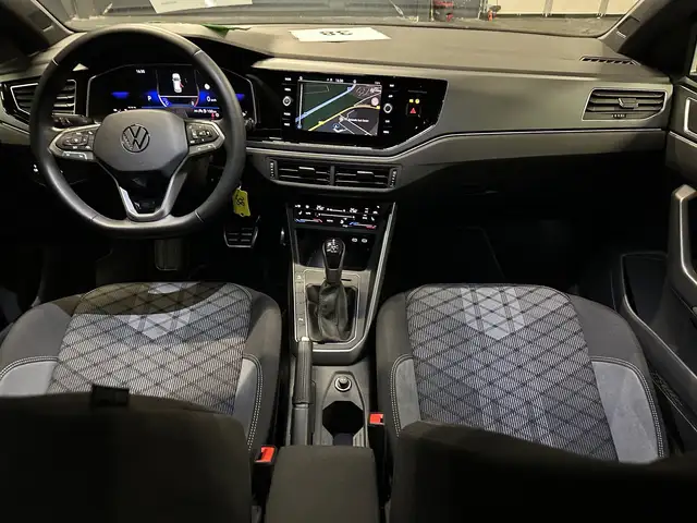 Volkswagen Polo view 12