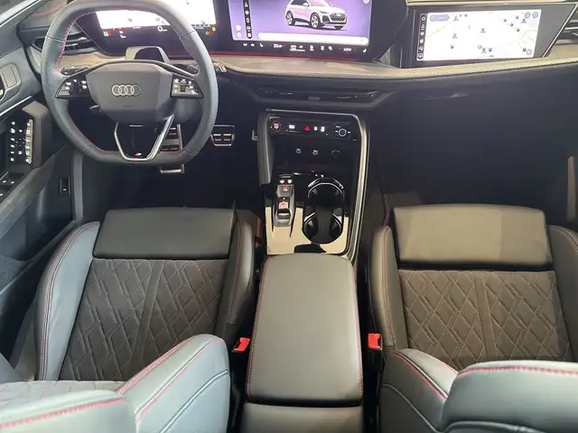 Audi Q5 view 9