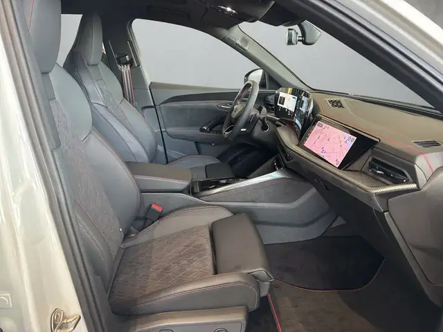 Audi Q5 view 13
