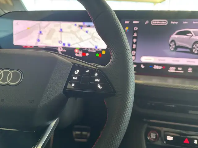 Audi Q5 view 14