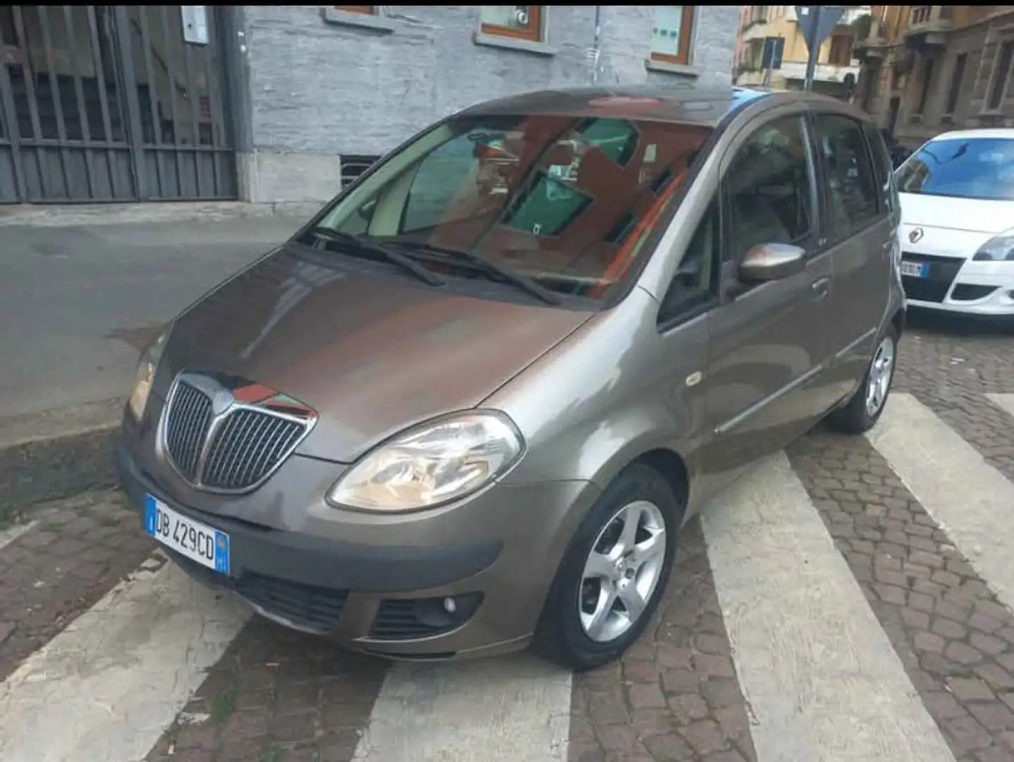 Lancia MUSA Musa I 2004 1.4 16v Oro dfn - 2