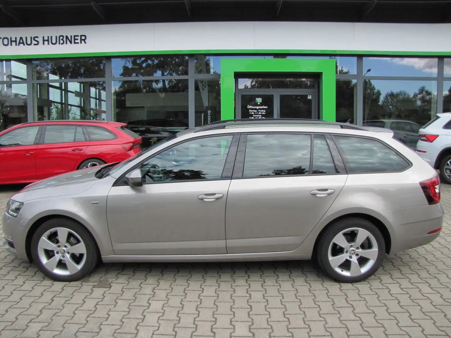 Skoda Octavia Combi Clever Beige - 2