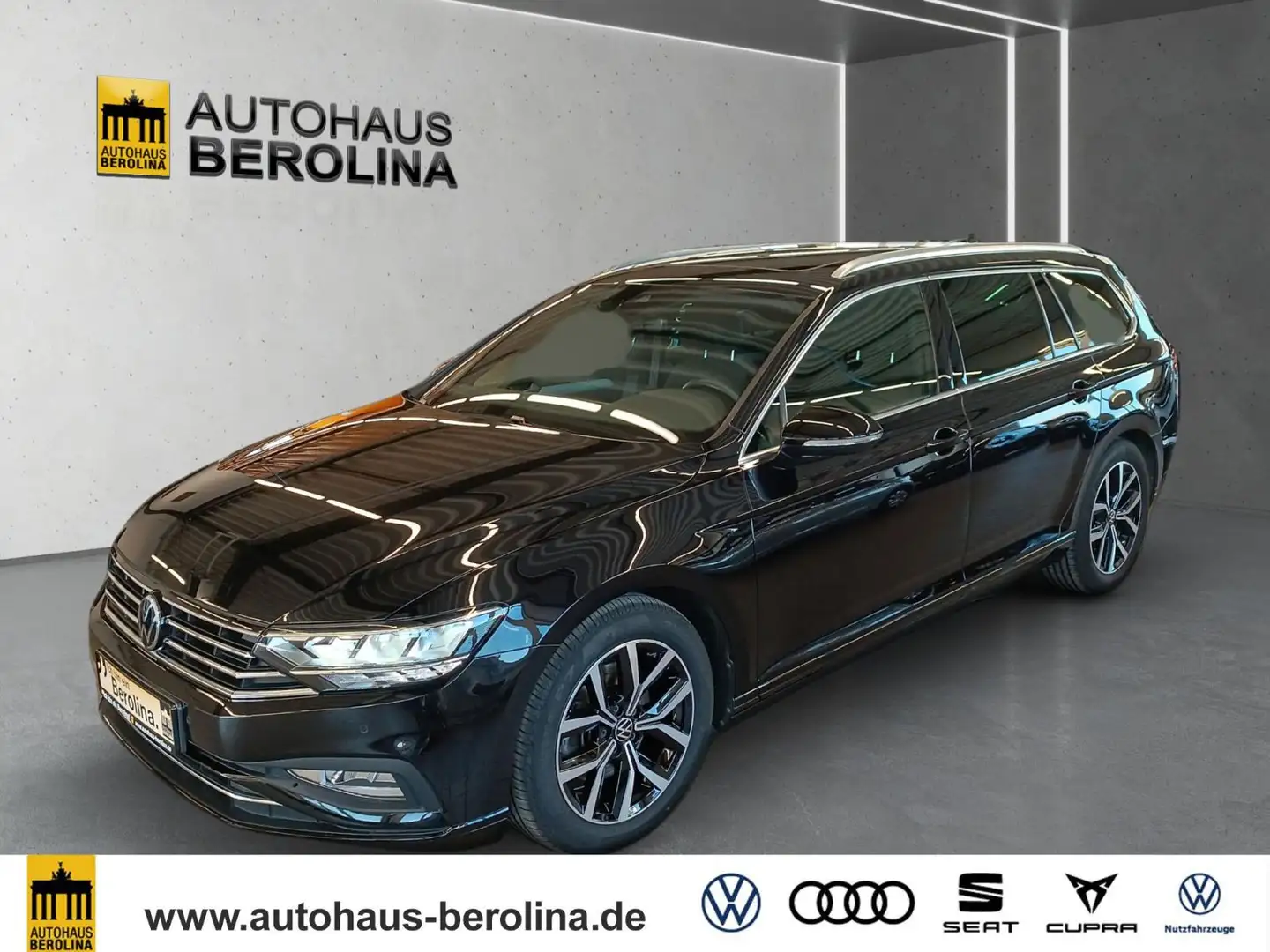 Volkswagen Passat Variant 2.0 TSI Business DSG *PANO*AHK* Schwarz - 2