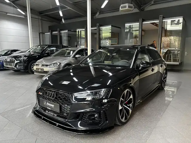 Audi RS4 2.9 TFSI LED ACC Pano B&O RS-Sitze AGA 280km/h