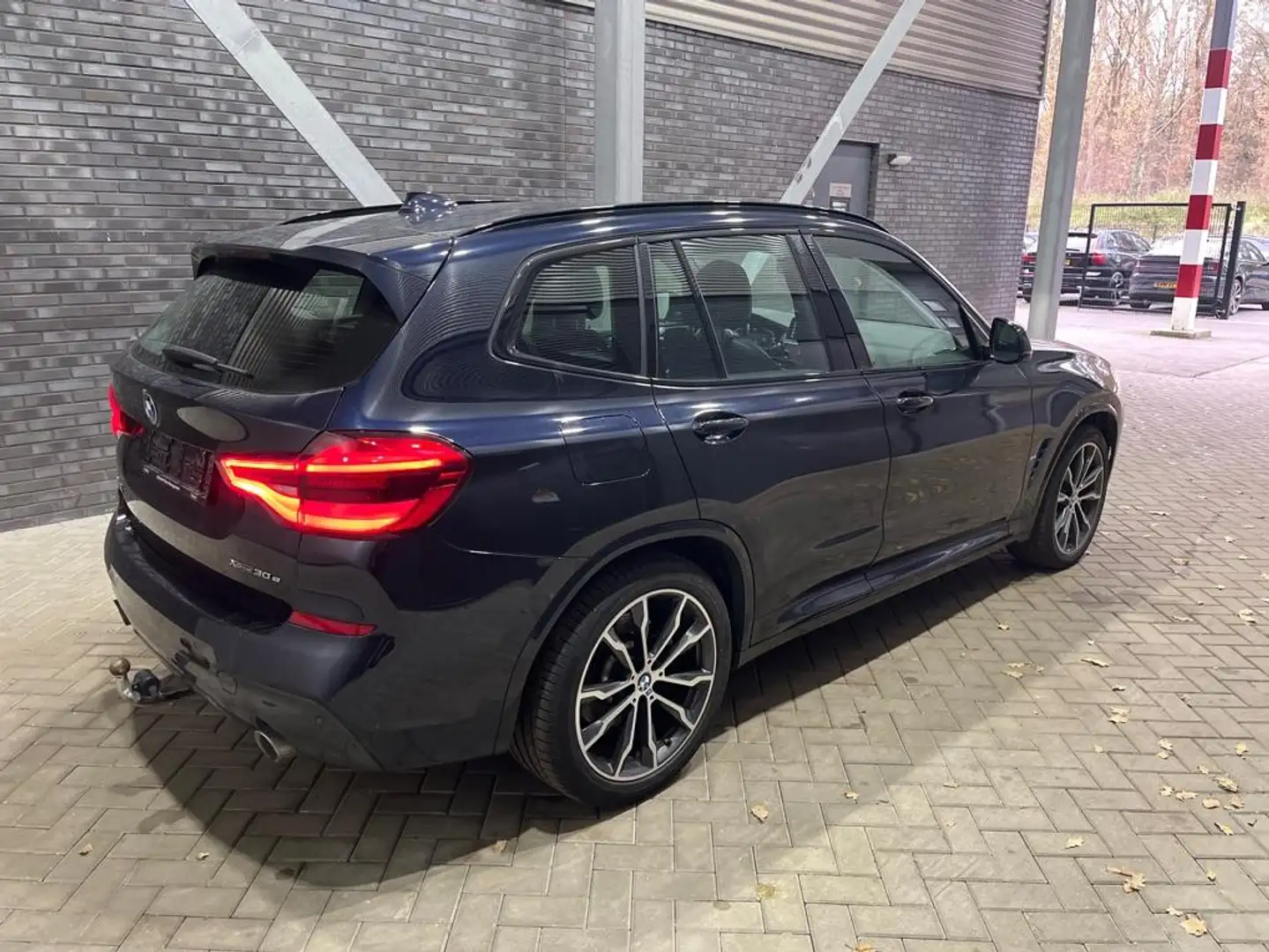 BMW X3 xDrive30e M-Sport | Leder | Trekhaak | Stoel+Stuur Zwart - 2