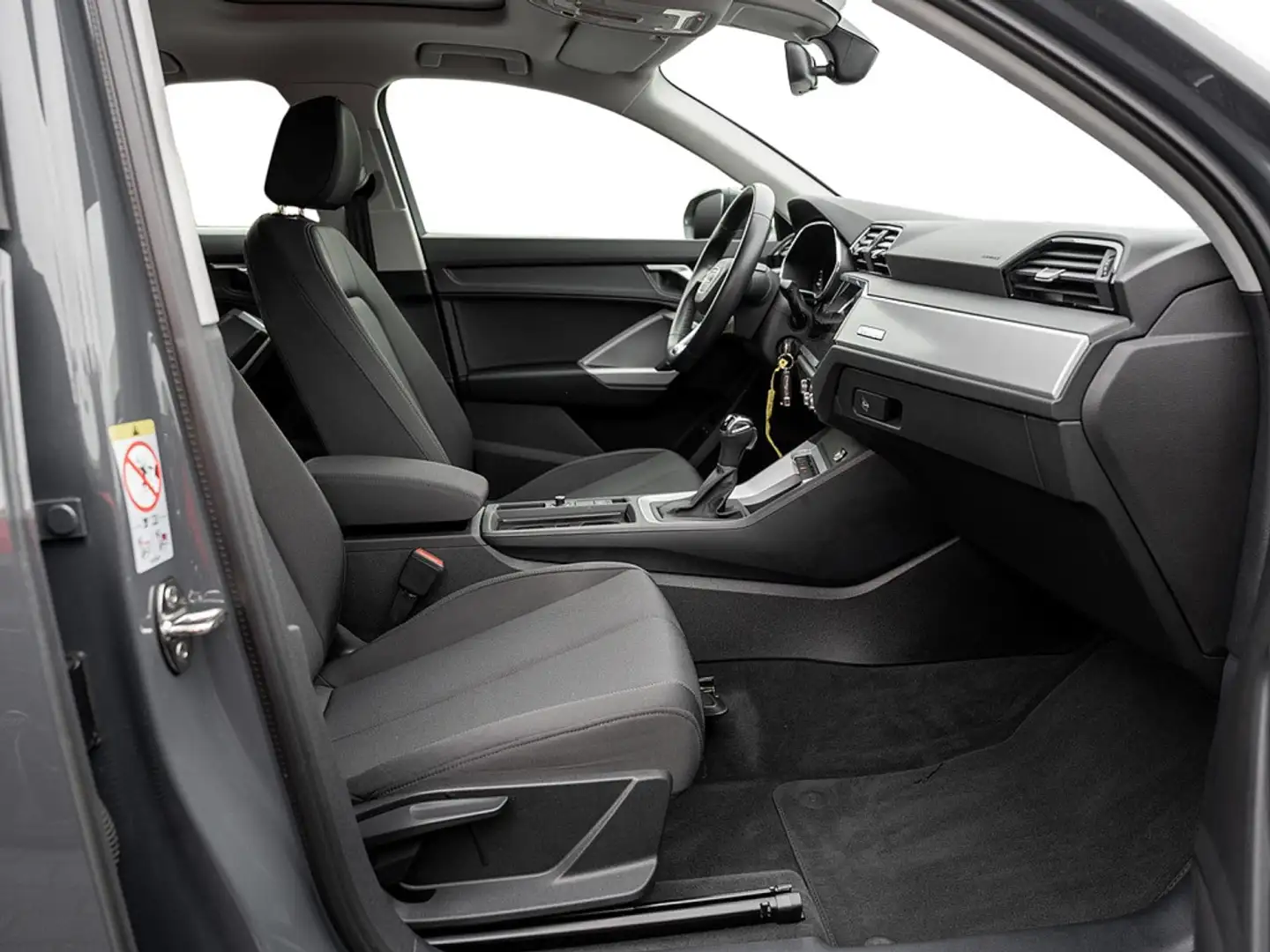 Audi Q3 Sportback 45 TFSIe AHK HGSD KAM NAVI SHZ Grau - 2