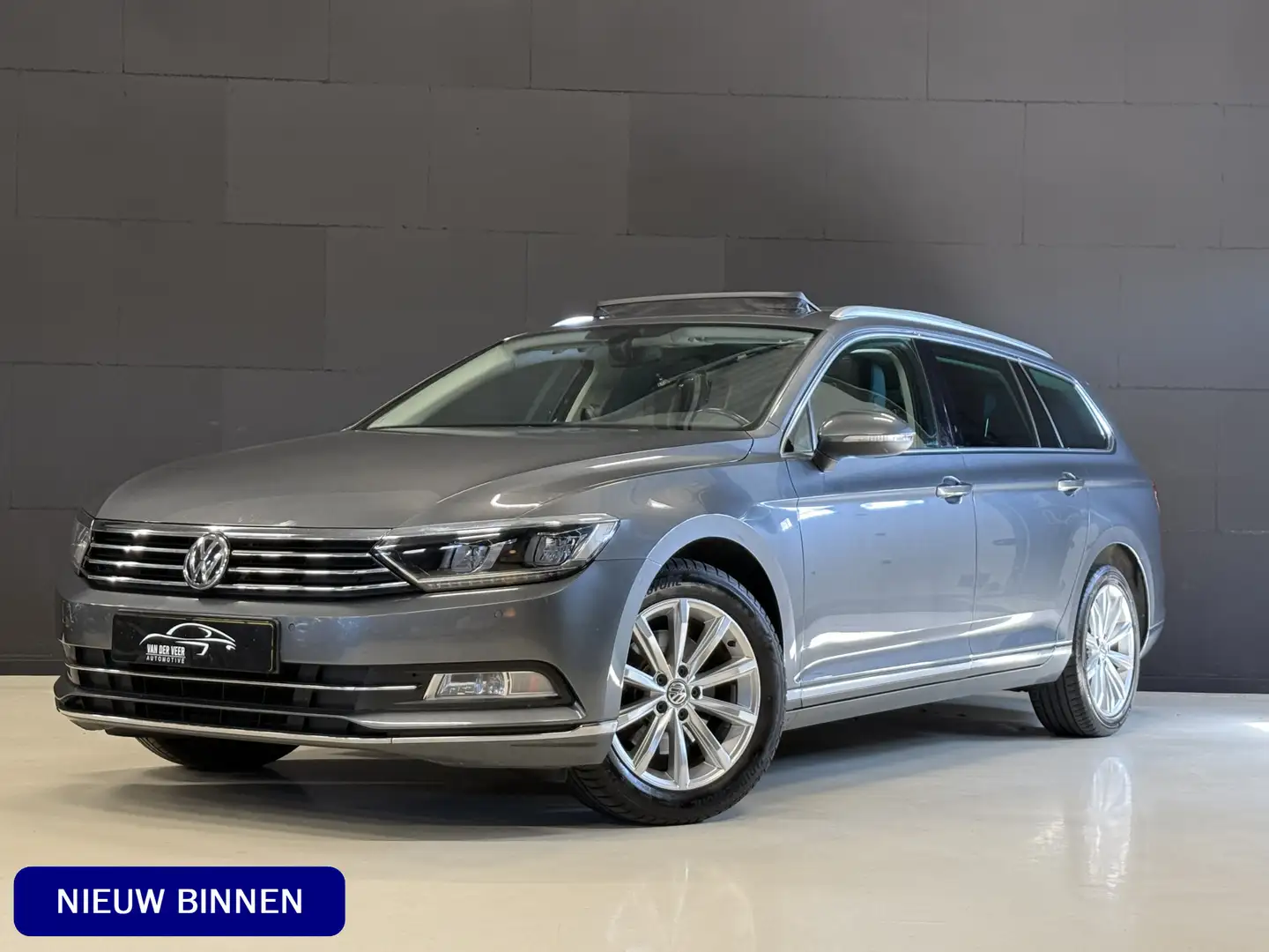 Volkswagen Passat Variant 1.4 TSI ACT Highline Automaat | Panoramadak | Adap Grijs - 1