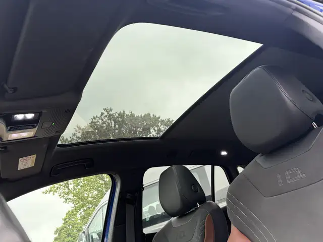 Volkswagen Id.4 view 5