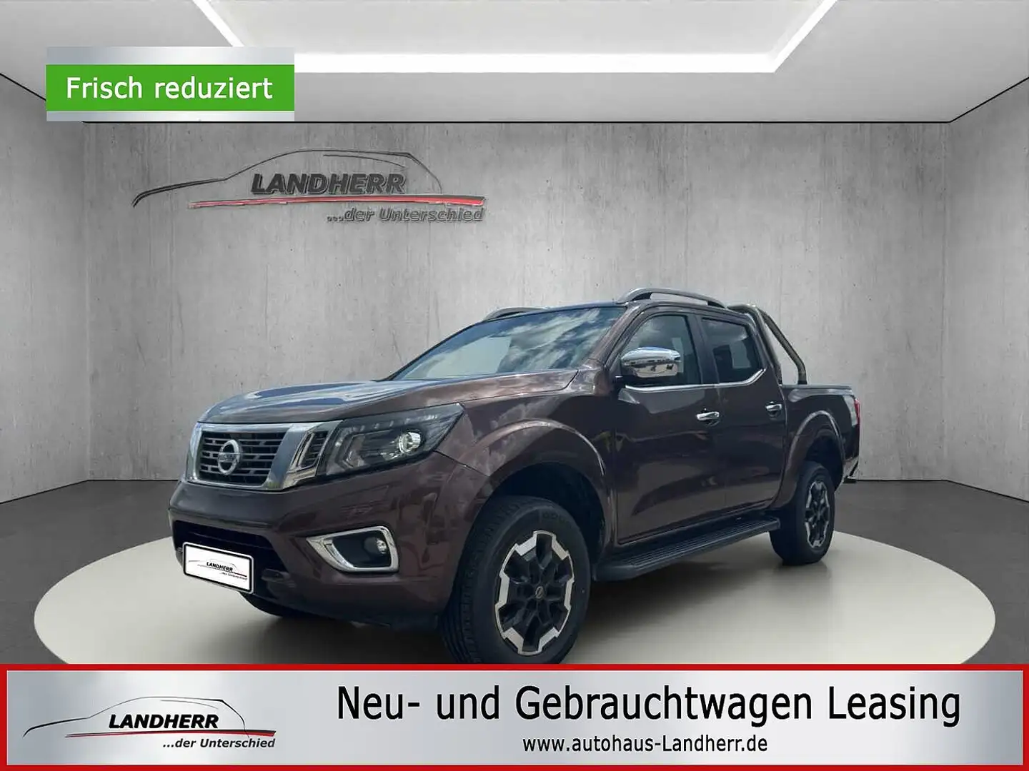 Nissan Navara *Pickup 4x4 2.3 dCi * N-Conn.*Doppelkab.*AHK Marrón - 1