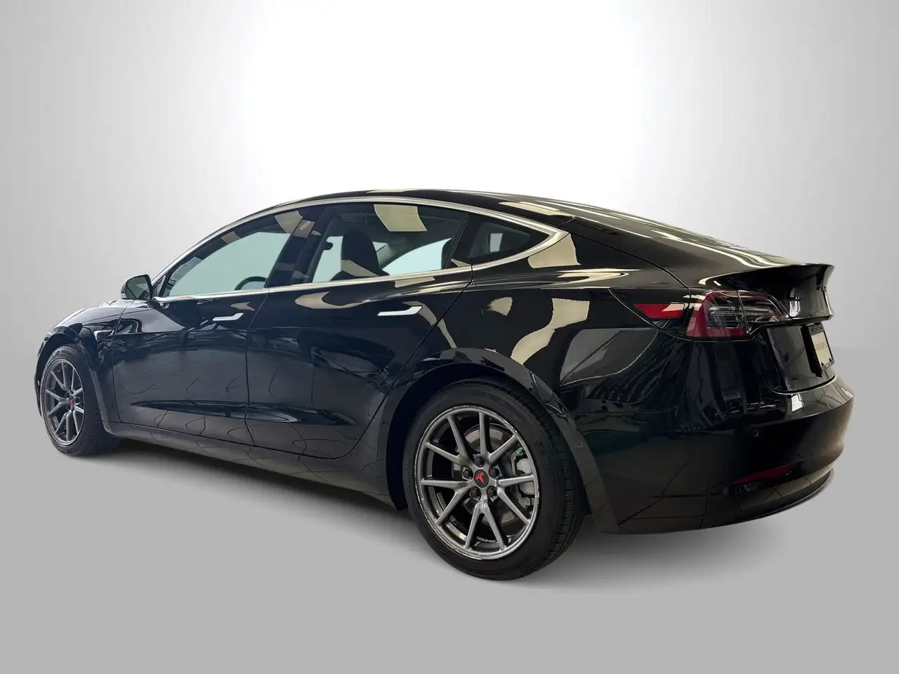 Tesla Model 3 photo Tesla Model 3