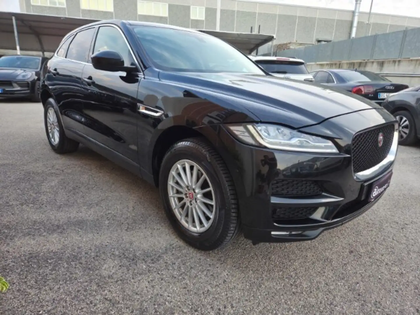 Jaguar F-Pace 2.0 D 180 CV AWD aut. Prestige Nero - 1